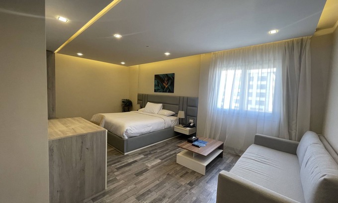 Heliopolis House | King Studio - 5 min from Airport