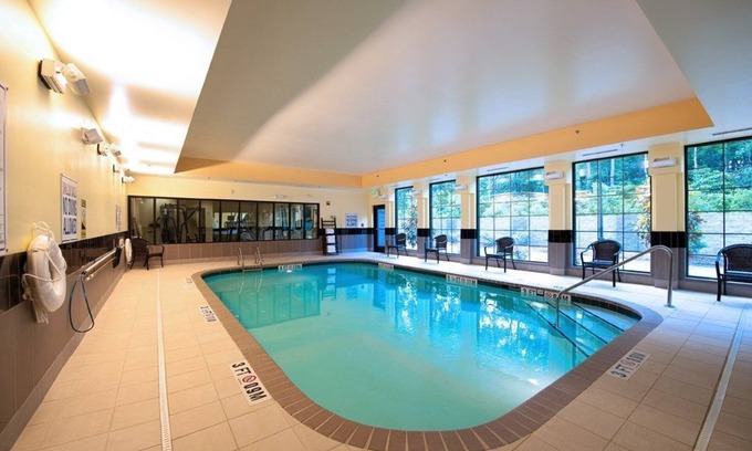 Wilmington Apartment | King Studio | Free Breakfast. Pool.Business Center