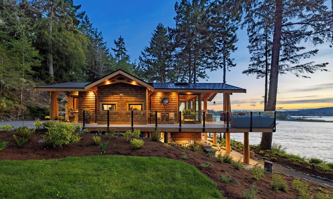 Juan de Fuca Electoral Area House | Kingfisher Manor