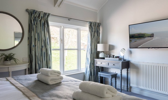 Otterton Bed & Breakfast | Kings Arms Otterton