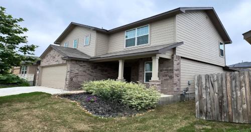 Medina Valley House | Kingsley Oasis - 12mins to Lackland AFB