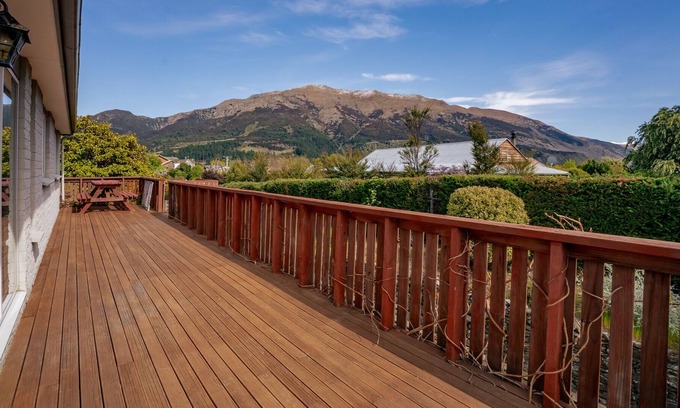 Lake Hawea House | Kinross - Lake Hawea Holiday Home