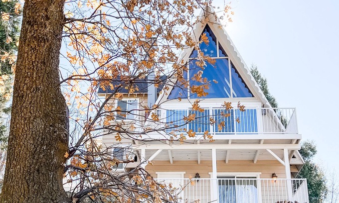 Cedar Glen Cabin | Kinship Cabin, Modern Cozy A-Frame with beautiful Lake Views.