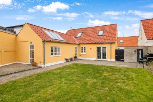 Lokken House | Kirkegade 4 - Lovely Holiday Home In The Heart Of Løkken