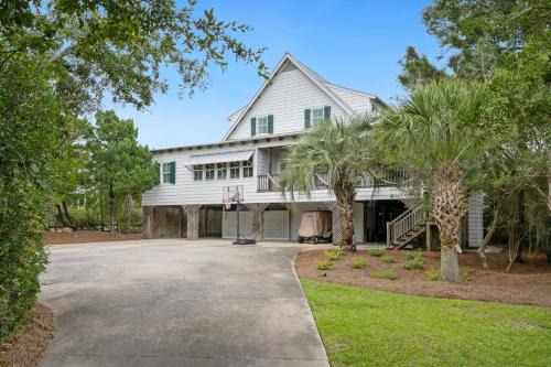 Debordieu Colony House | Kitchens Beach House home by Peace Vacations