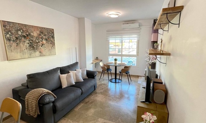 Arroyo de la Miel Apartment | Kiweki apartment with pool