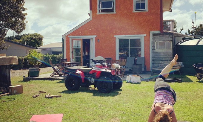 Waitarere Beach House | Kiwi Bach - walk to beach