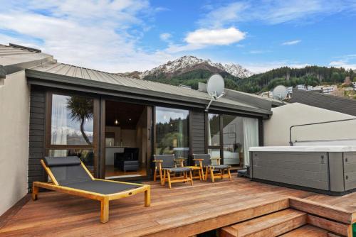 Fernhill Apartment | Kiwi Nest- Luxury Home - Hot Tub