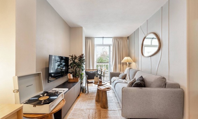 Nueva Espana Apartment | Kizil - 1 bedroom and balcony in Nueva España