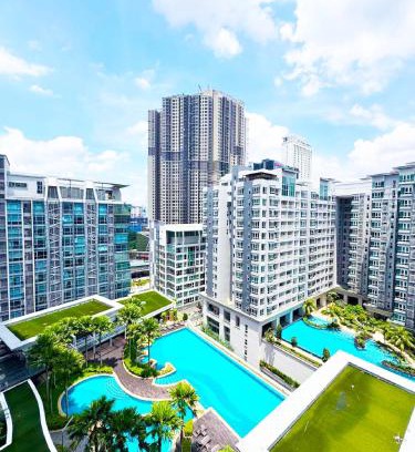 Maluri Apartment | KL V Residence I with Balcony I 吉隆坡双威伟乐城民宿-附有阳台 I Walking distance to MRT & Mall & Nanjing Street I 马中英服务 I Malay English Chinese