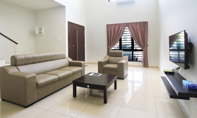Taman Mahajaya House | KL6, Perfect House for Aces Group Holiday