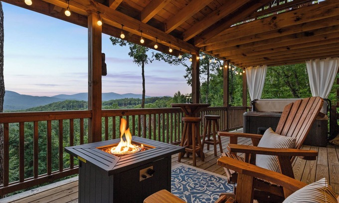 Blue Ridge Cabin | Knotty Bear: Cozy Cabin, Breathtaking Mountain Views, Hot Tub, Fire Pit