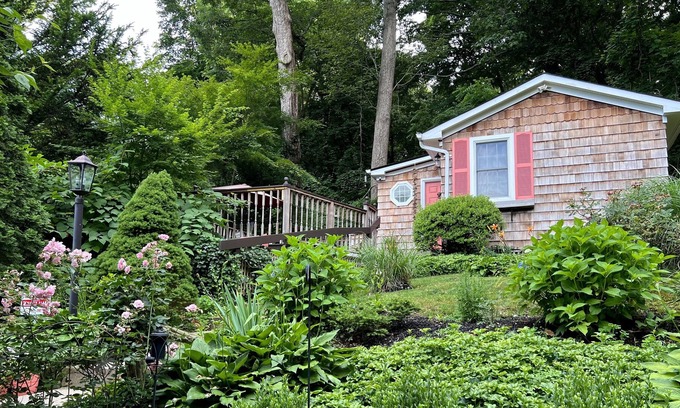 Cold Spring Harbor Cottage | Kokomo Cottage, Cozy Beach Town Bungalow