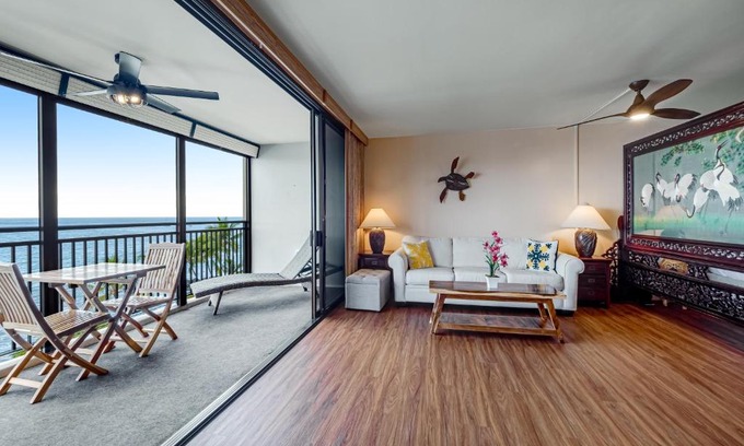 Historic Kailua Village Apartment | Kona Ali'i 502