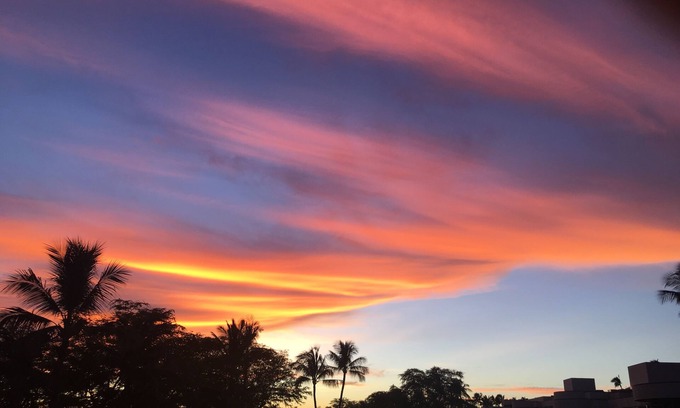 Historic Kailua Village Condo | Kona Alii Condo with Ocean, Sunset, Mountain and Town Views