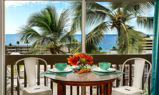Historic Kailua Village House | Kona Mansions#301