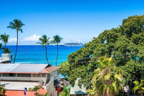 Historic Kailua Village House | Kona Plaza#202