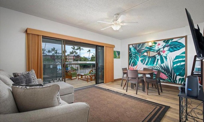 Historic Kailua Village House | Kona Plaza 210