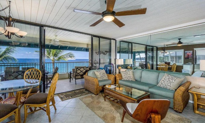 Historic Kailua Village House | Kona Reef #D31