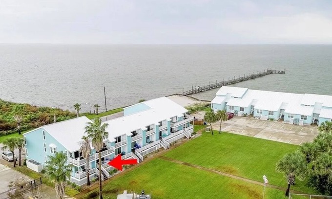 Rockport Condo | Kontiki Condo! Pool, Pier, Boat Slips, Boat Launch, BBQ, Tennis, Pickle Ball!