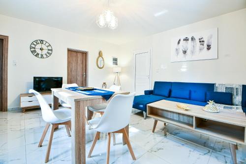 Kontos Apartment | Koukounari Luxury Apartments