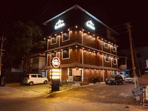 East Nada Hotel | Kovilakam Achutham
