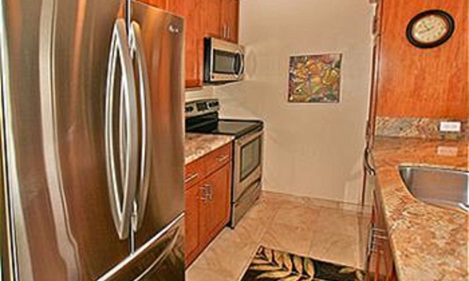 Kihei Condo | KR405-Beautifully Remodeled Beachfront Condo with Park and White Sand Beach!