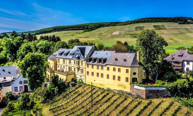 Maring-Noviand House | Kristallzimmer - Urlaub auf dem Historischen Weingut