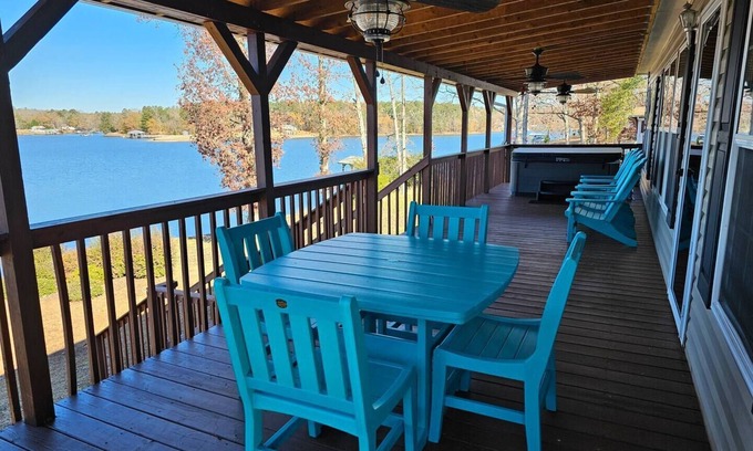 Cross Hill Cottage | Kristen's Lakeside Retreat with hot tub!