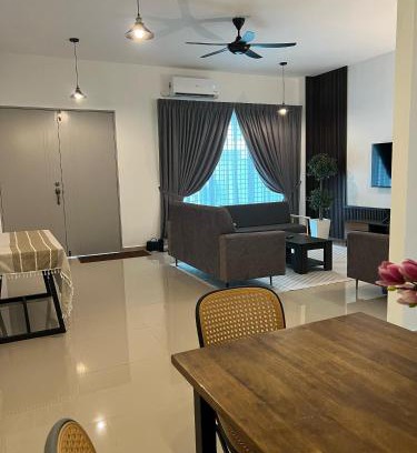 Bukit Kuin Satu House | KUANTAN ARIEF's HOMESTAY