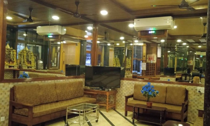 Mahad Hotel | Kuber's Residency