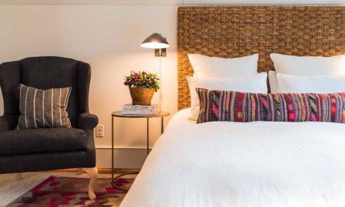 Jacksonville House | Kubli Haus - Suite #4 ~ Luxury, Style & Location, 1 block to Britt