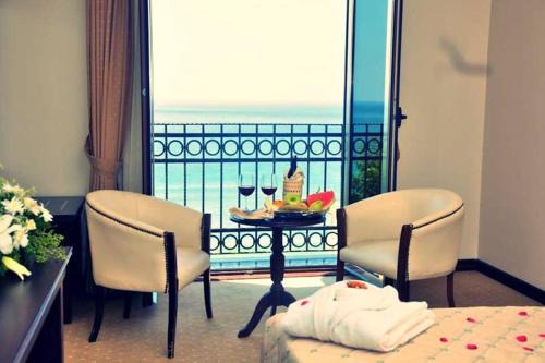 Buyukcekmece Hotel | Kumburgaz Blue World Hotel