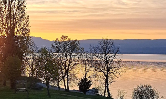 Anthy-sur-Leman Apartment | Léman art de Vivre, Appartement Bord du lac Léman, Accès Direct à la Plage