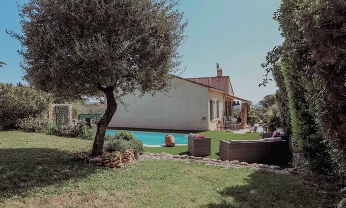 Connaux House | L'Abeliano - house with pool near Uzès.