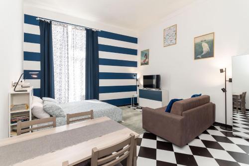 Pre Apartment | L'Acquario del principe, vicoli, porto e lanterna