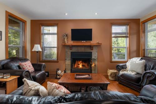 Mont-Tremblant Ski Chalet | L'Aiglon - Nature Golf and Relaxation in Mont-Tremblant