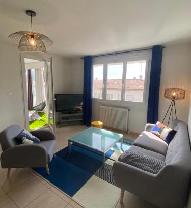 Beziers Apartment | L'Albertini-Appartement élégant avec terrasse-Parking gratuit-