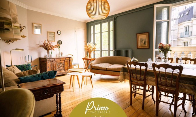 Pere Lachaise Apartment | L'Aneto - Charme, Balcon, Home-cinema