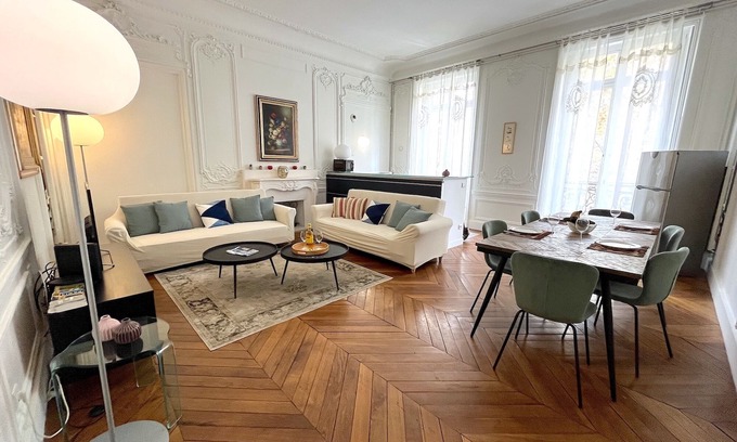 Madeleine Apartment | L'appartement Malesherbes
