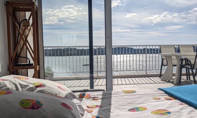 Locquirec Apartment | L'Appartement Pentrez in Keraudren sea view Locquirec 3* hotel