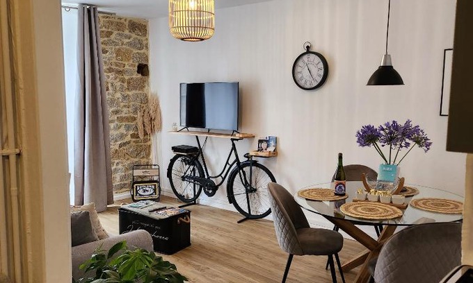 Dinan Apartment | L' atelier du 26