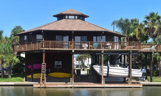 Jamaica Beach House | L'attitudes - Family memories almost guaranteed