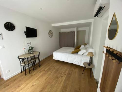 Arnage House | L auvetia studio 150 circuit 24h