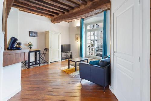 Decre-Cathedrale Apartment | L'Emery - Central & Confortable