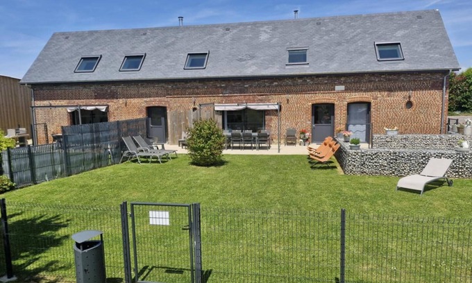 Turretot House | L' Hirondelle-l'Hirondo
