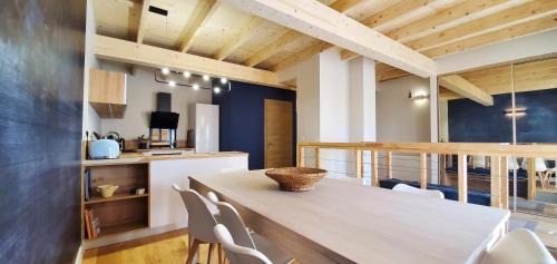 Embrun Apartment | L'HIVERNET, grand Triplex neuf au cœur d'Embrun accès facile