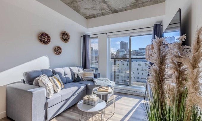 Saint-Roch Apartment | L`Horizon Urbain, Centre Ville, Toit-Terrasse Gym