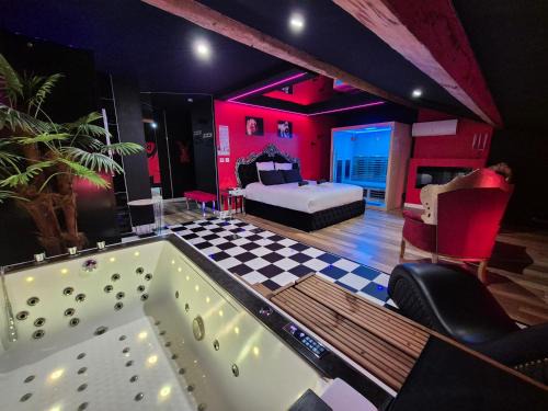 Serrieres Apartment | L'Interdit Suite Luxe Romantique Spa Balneo Sauna Hammam