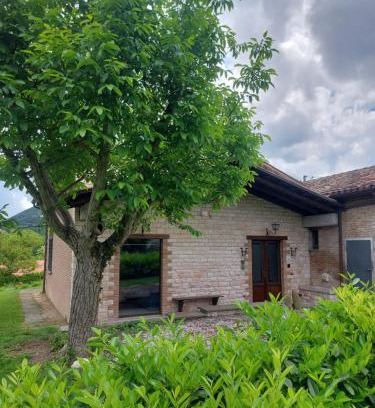 Cagli House | L'officina di Leo - Casale con giardino